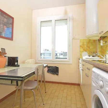 Rascasse 1, Lumineux - 200m Grau Du Roi - Rive Droite *